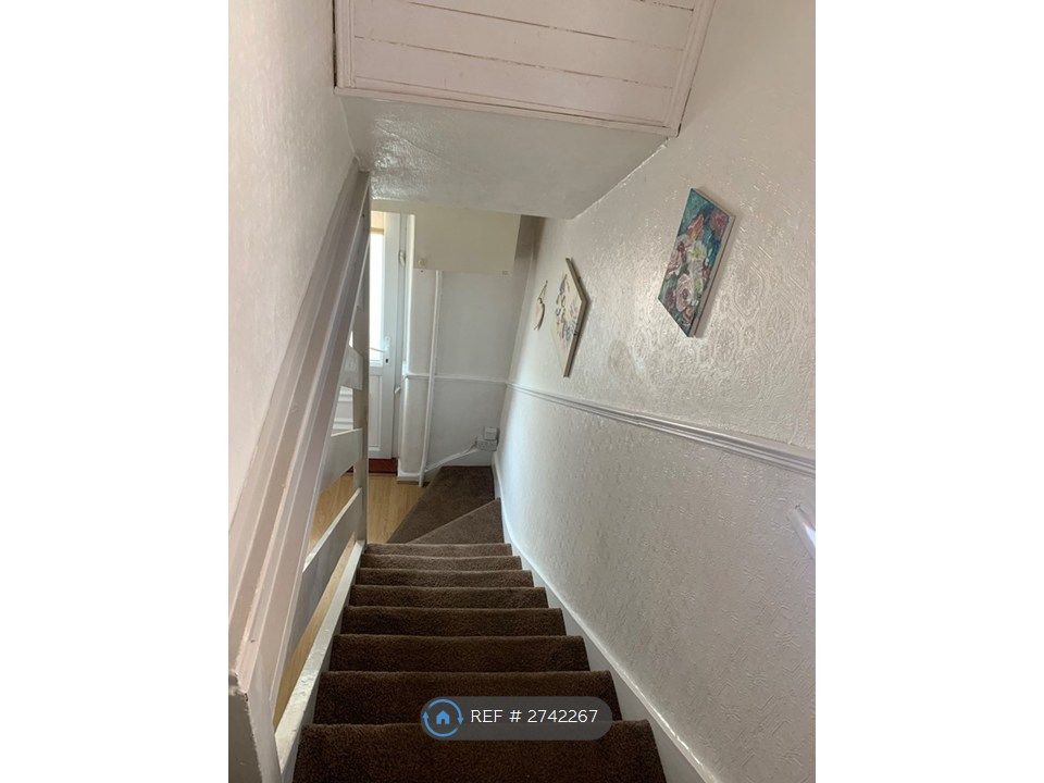 Property photo 1 of 3