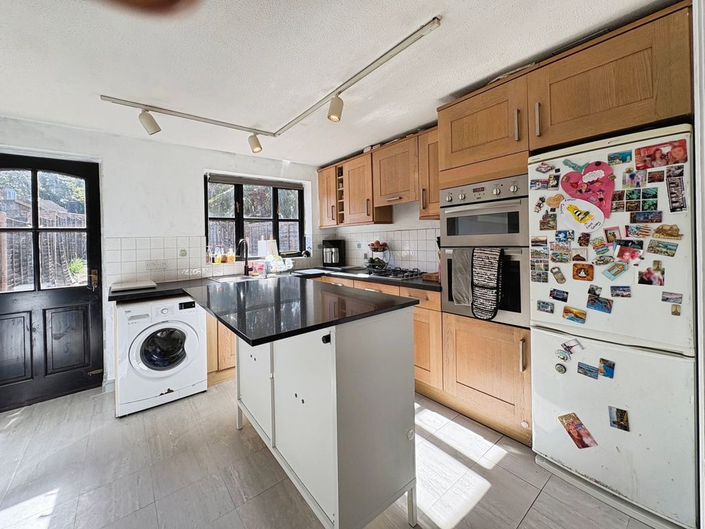 Property photo 2 of 12 Pbox-Img.Jpg