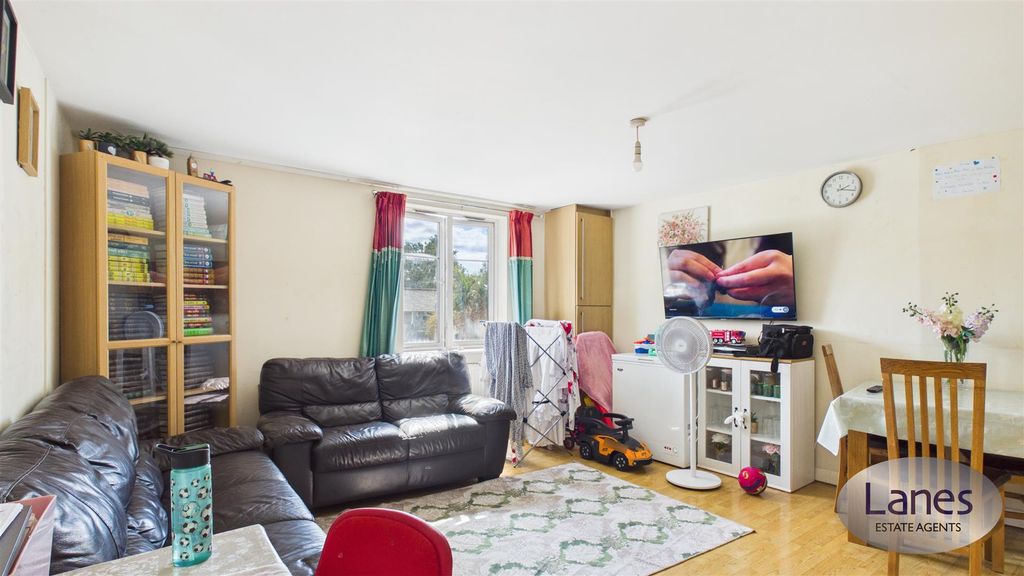 Property photo 2 of 7 Cam04248G0-Pr0167-Still004.Jpg