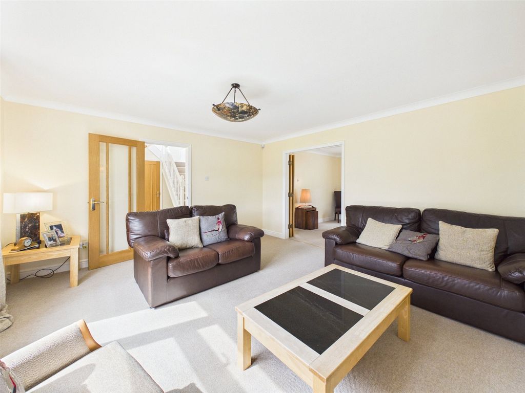 Property photo 2 of 19 Picture No. 10