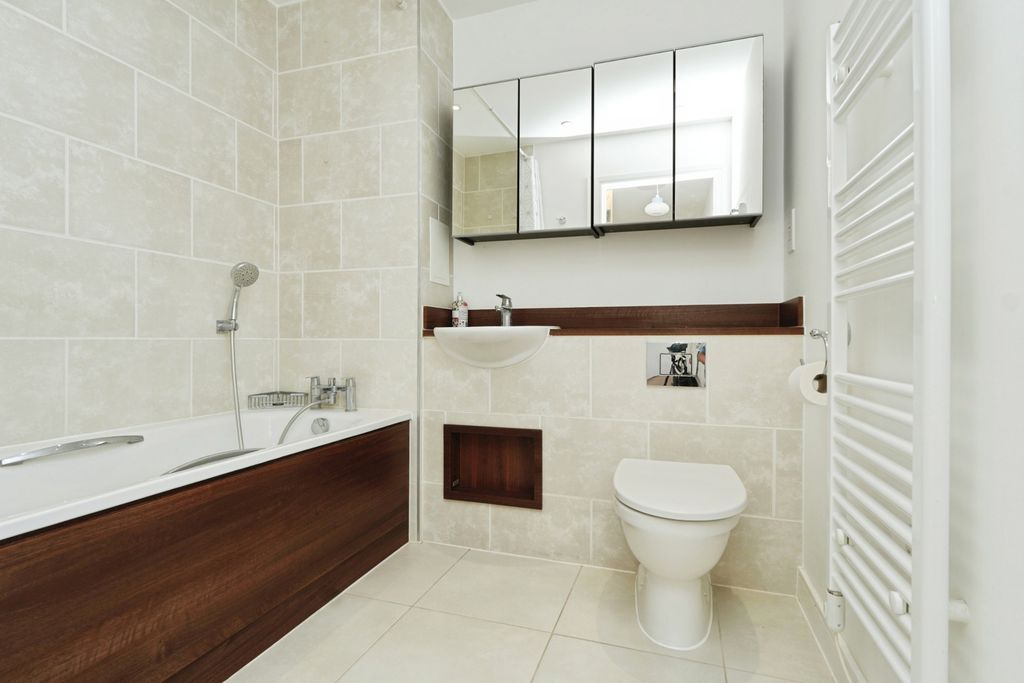 Property photo 1 of 19 Pbox-Img.Jpg