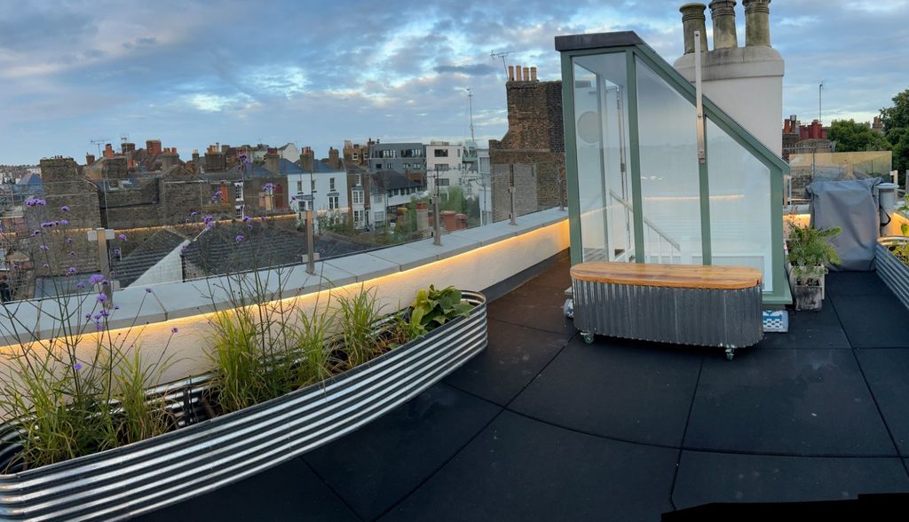 Property photo 3 of 17 Picture 3