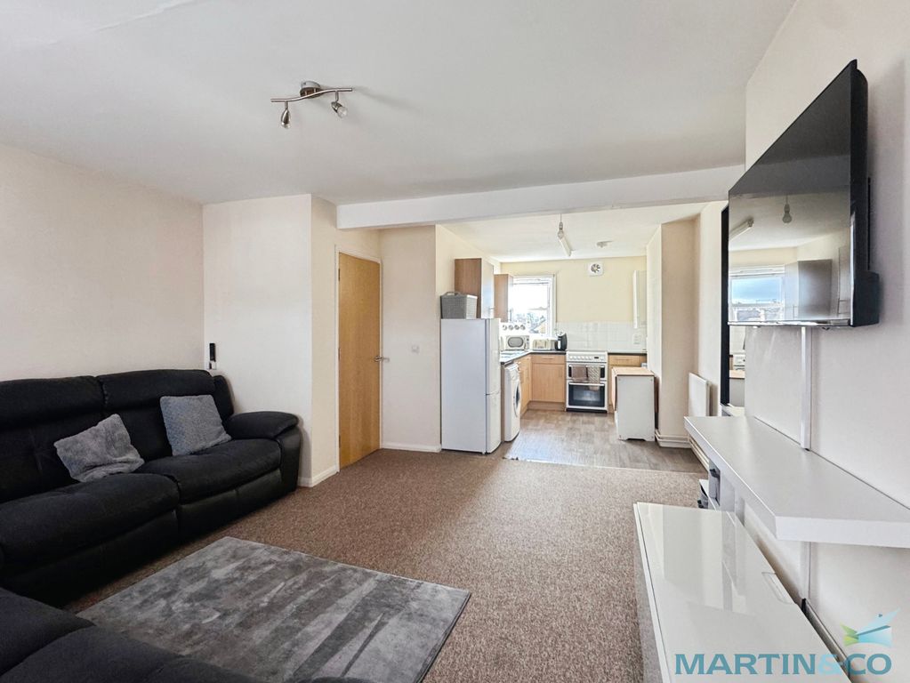 Property photo 1 of 11 9513E98c--482D-9712-74CE86253F56-27955-00000C68526