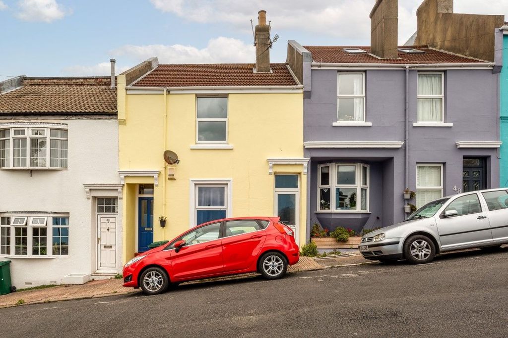 Property photo 1 of 13