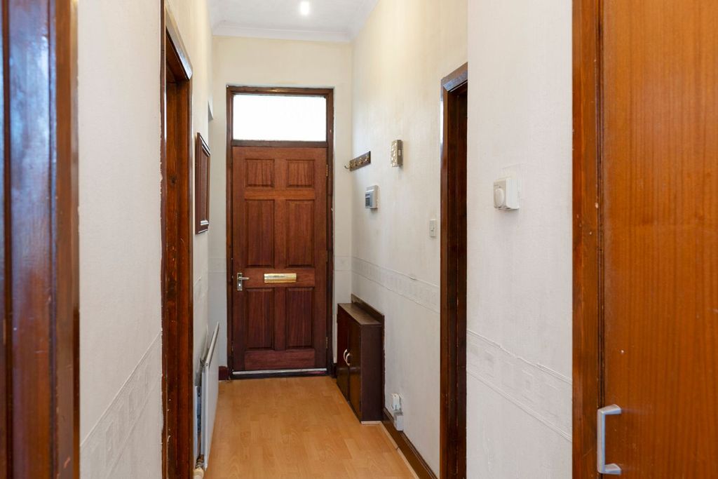 Property photo 3 of 30