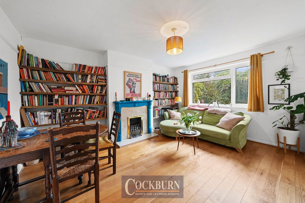 Property photo 2 of 20