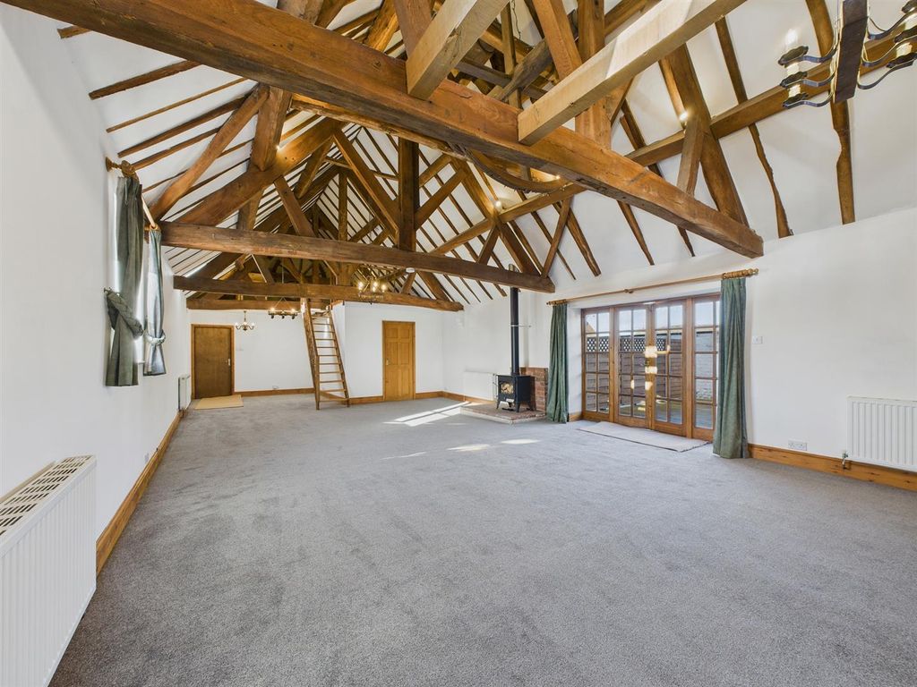 Property photo 3 of 12 Cam03972G0-Pr0228-Still010.Jpg