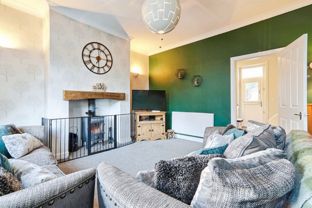 Property photo 2 of 18