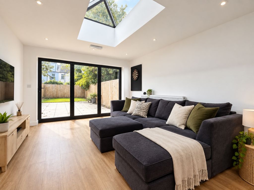 Property photo 1 of 13 Call 02920 668585 To Secure Your Viewing _11