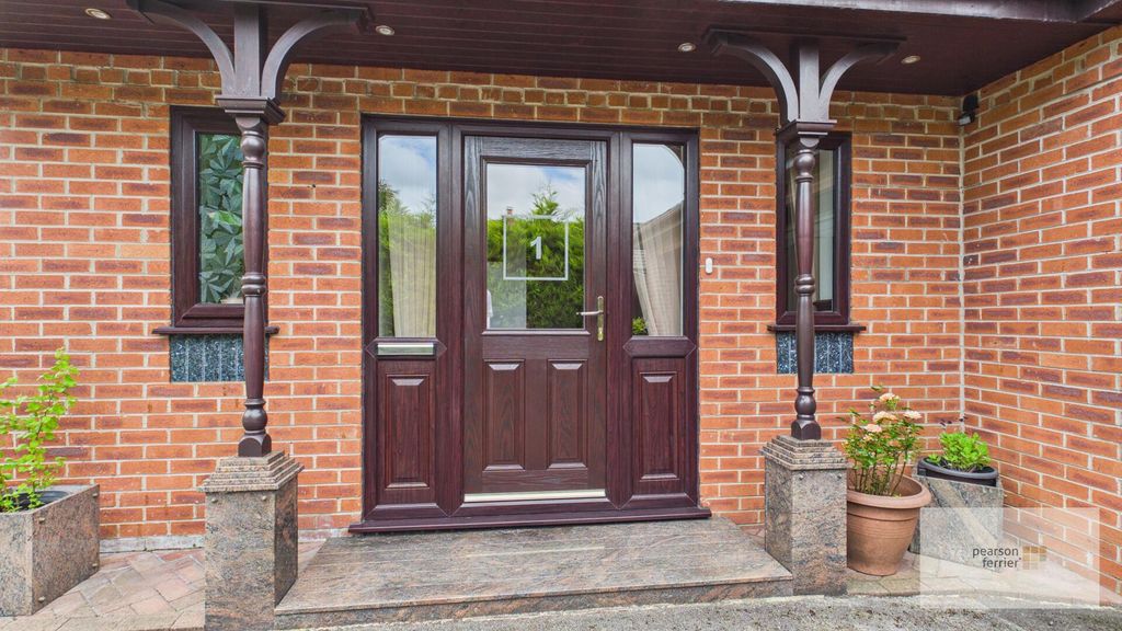 Property photo 2 of 24 Entrance