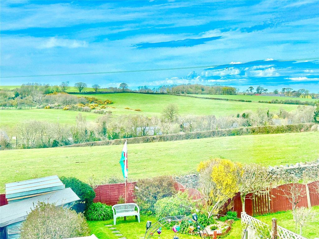 Property photo 2 of 22 Picture No. 16