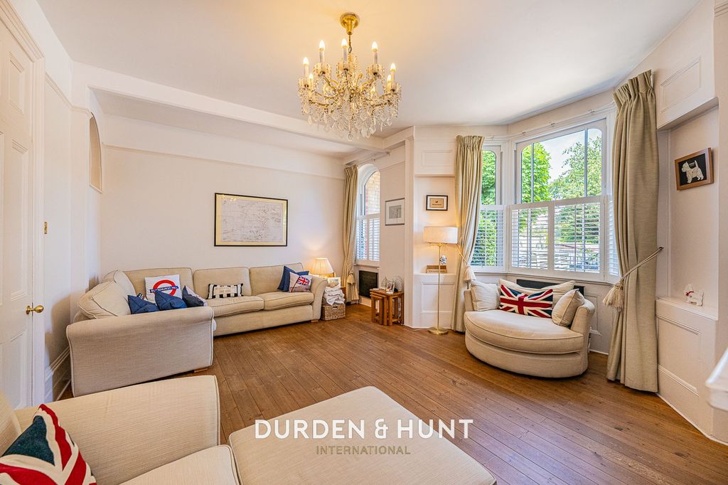 Property photo 2 of 39