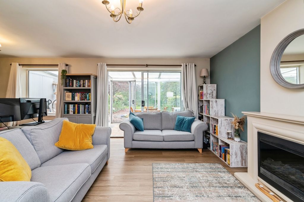 Property photo 3 of 17 Photo