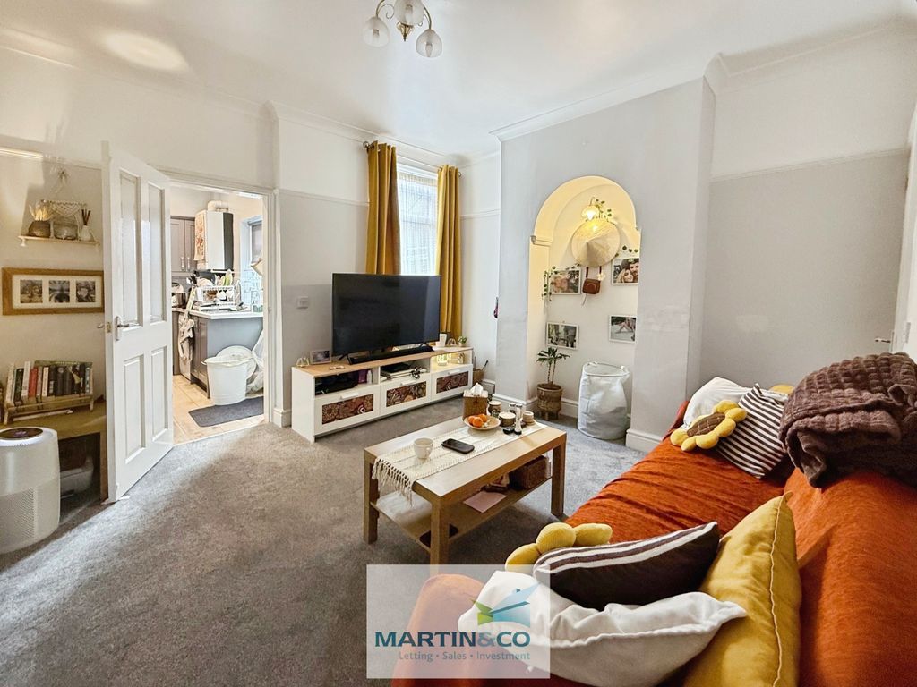 Property photo 3 of 9 6F7E6A10-3-43F4-Adf7-A4D08DC3Dcdc-6665-000000D2E08