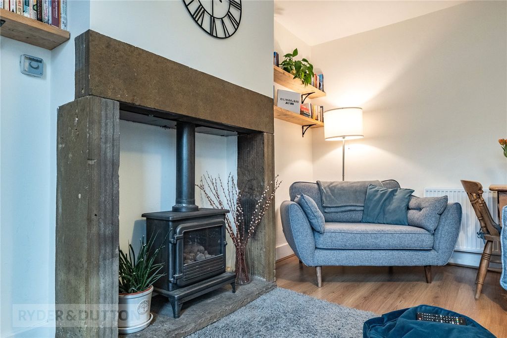 Property photo 3 of 20 Living Room