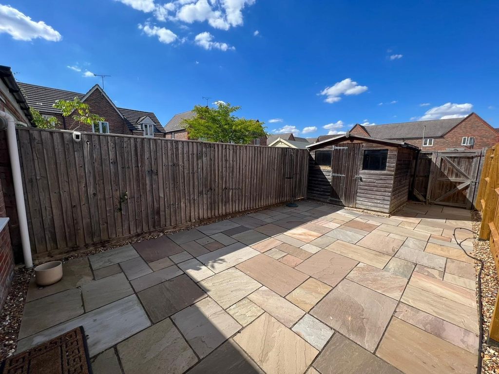 Property photo 3 of 8 Garden