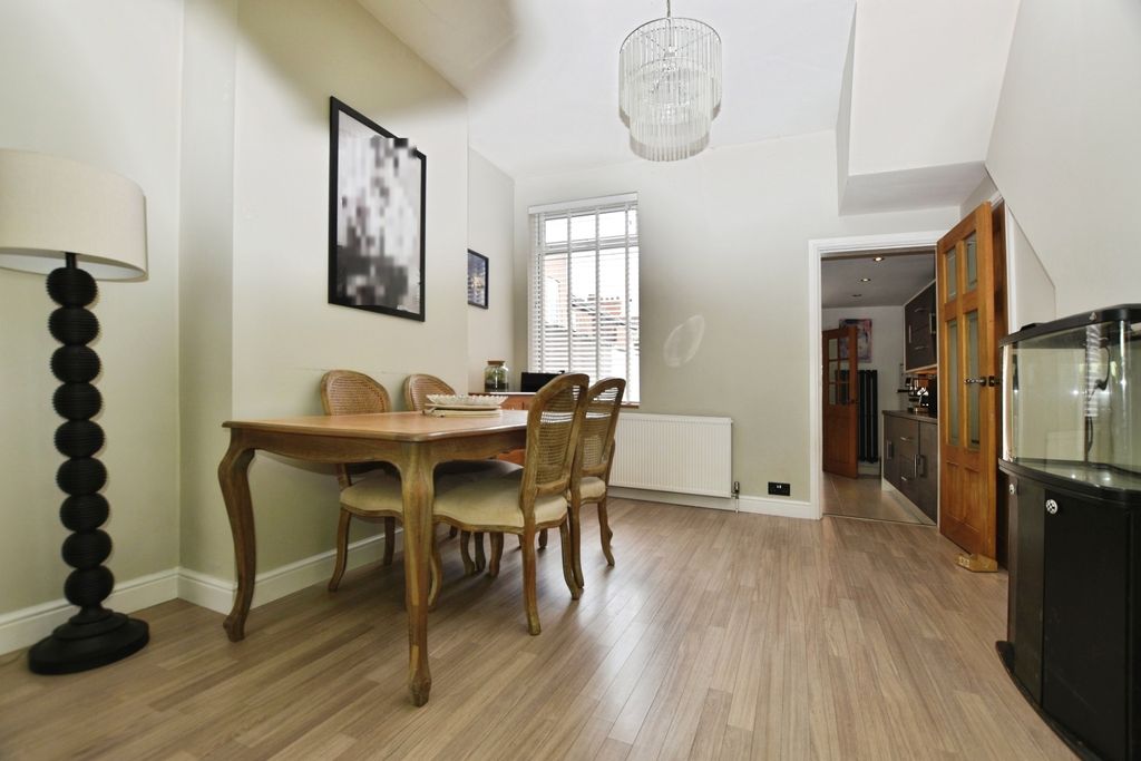 Property photo 3 of 10 Dining Room
