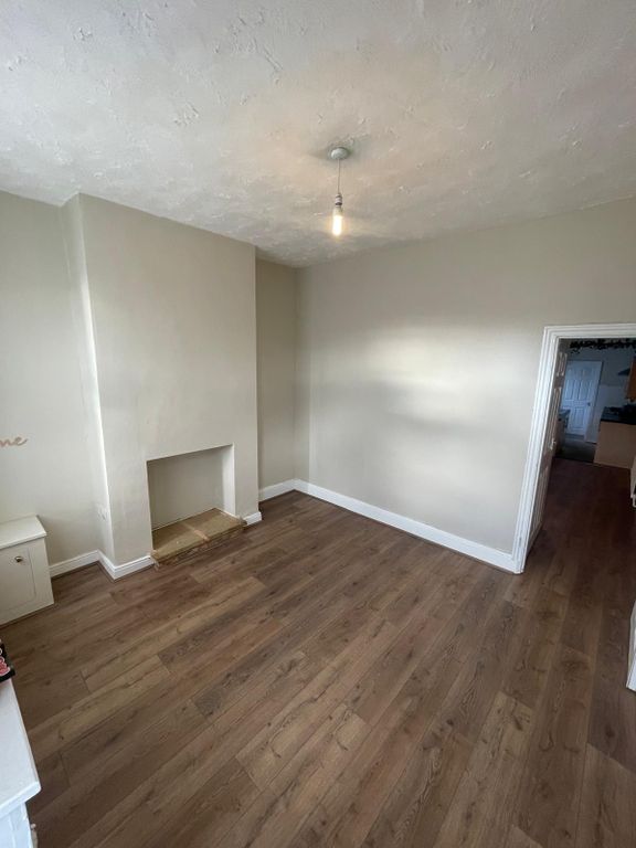 Property photo 3 of 11 Front Room 2