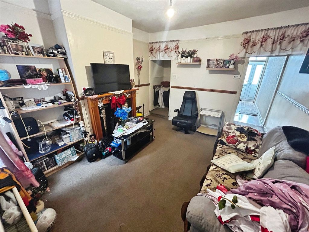 Property photo 3 of 11 Picture No. 08