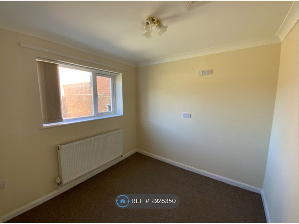 Property photo 2 of 5 Bedroom