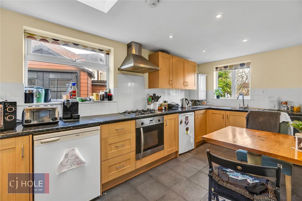 Property photo 2 of 16 Picture No. 06