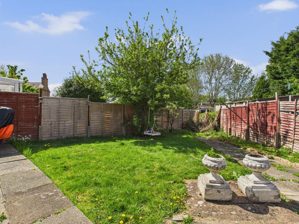 Property photo 2 of 13 Cam05348G0-Pr0007-Still004.Jpg