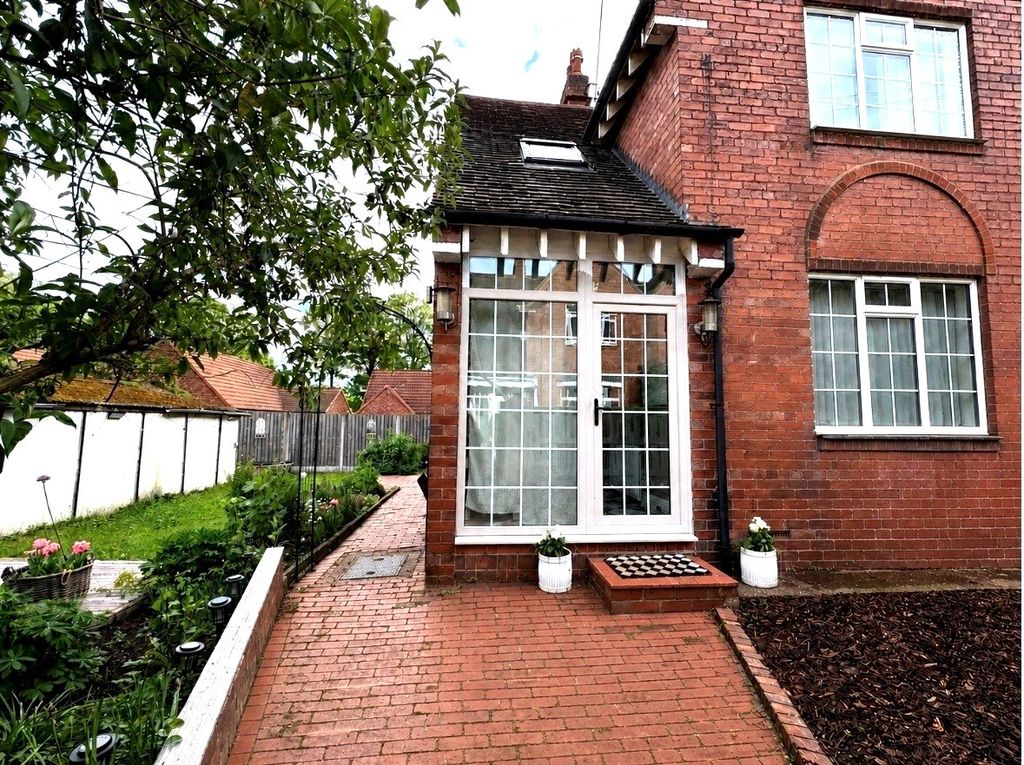 Property photo 2 of 21 Picture No. 24