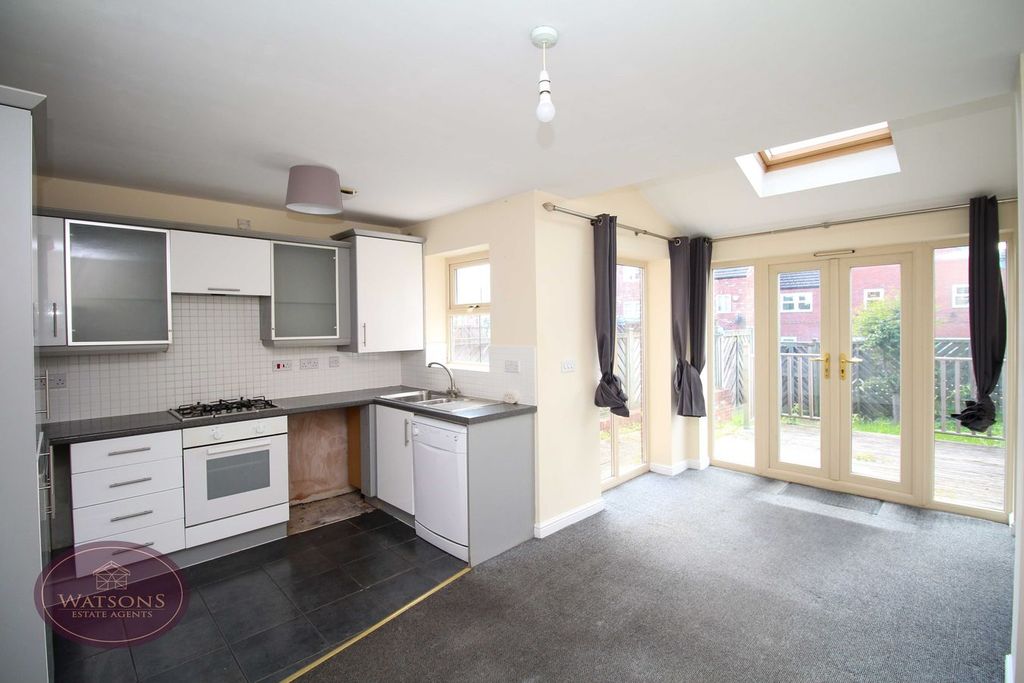 Property photo 2 of 23