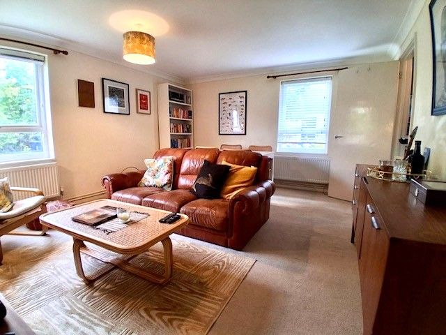 Property photo 2 of 9 Living Room