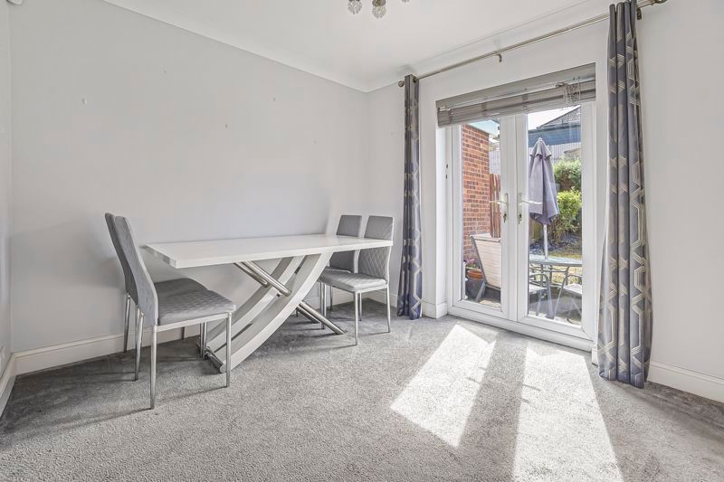 Property photo 3 of 21 Dining Area