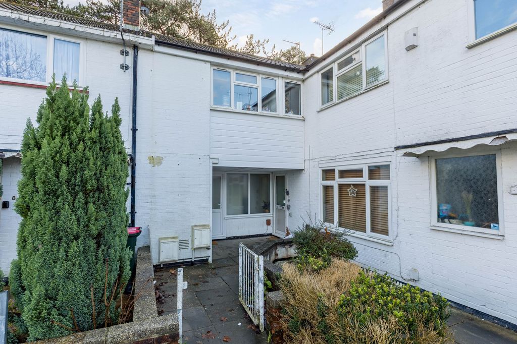 Property photo 3 of 16