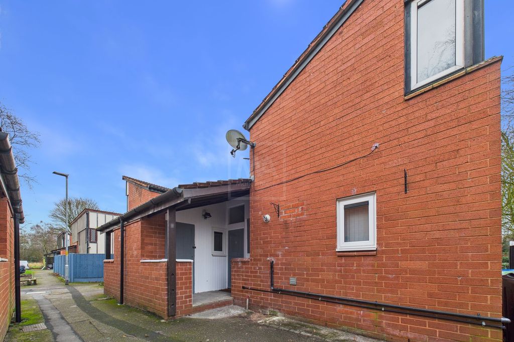 Property photo 1 of 10 Front