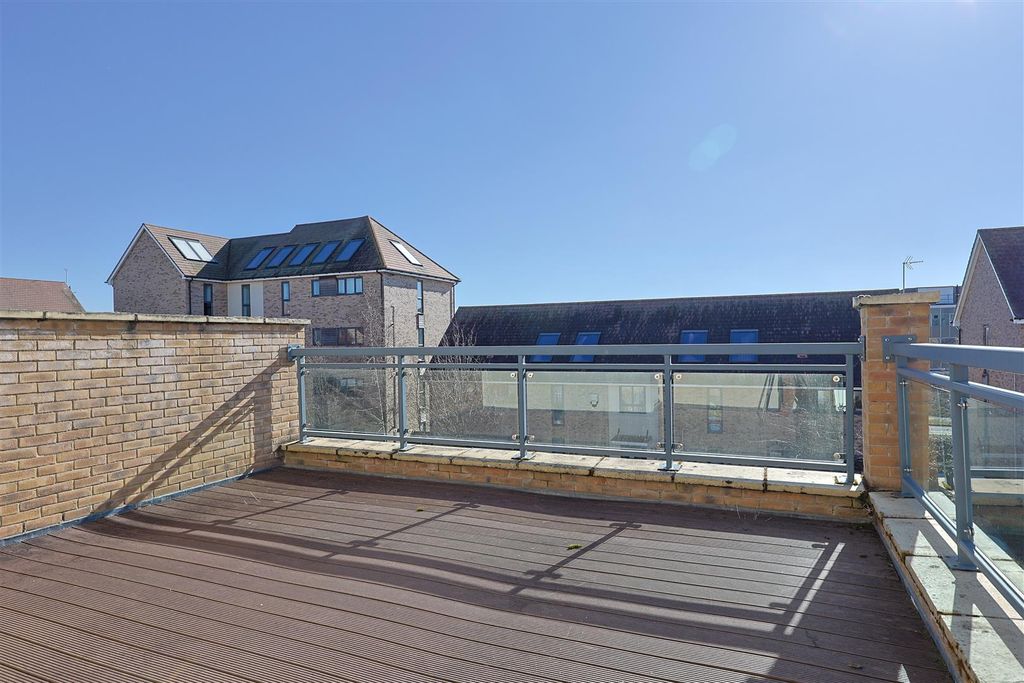 Property photo 2 of 21 Img (22)-2.Jpg