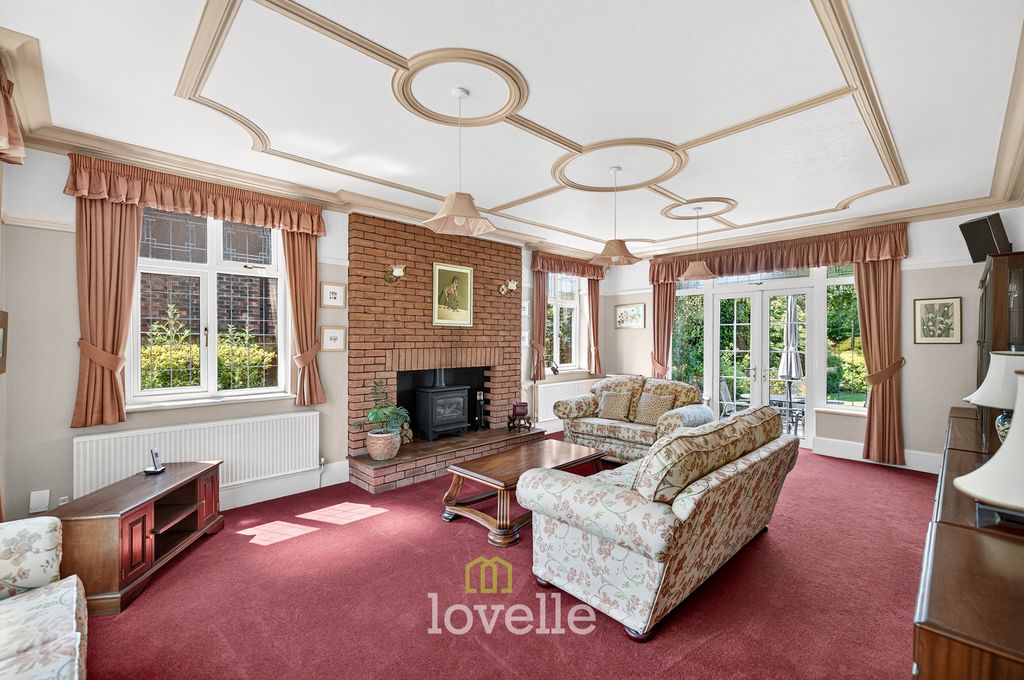Property photo 3 of 35