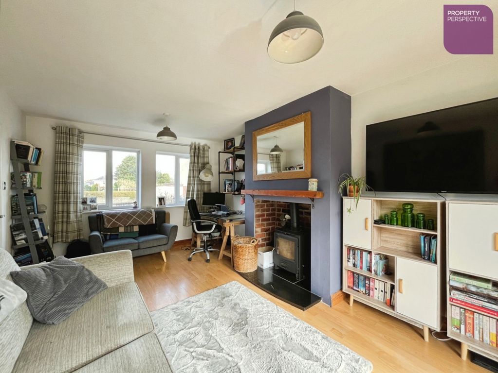 Property photo 2 of 14 Living Room