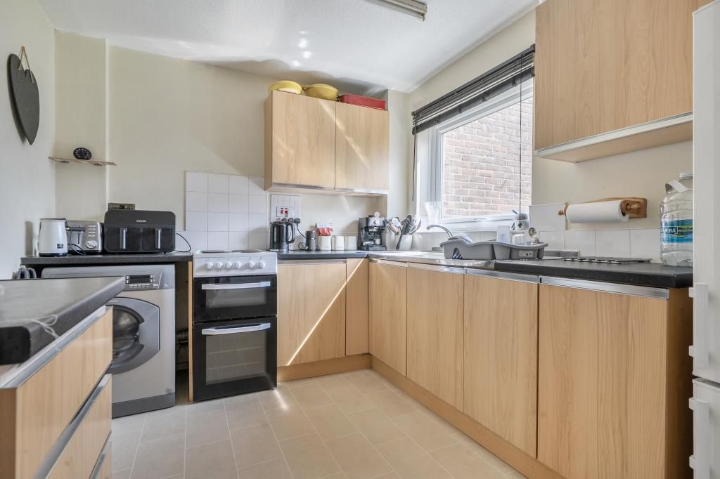 Property photo 3 of 16 Kitchen