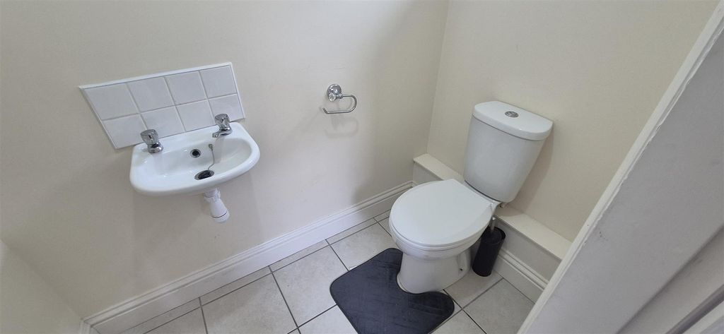 Property photo 3 of 9 Ground Floor W.c