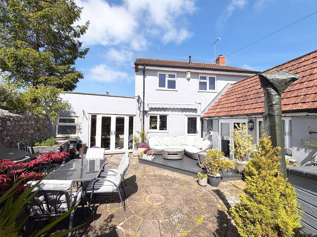Property photo 2 of 30 Picture No. 46