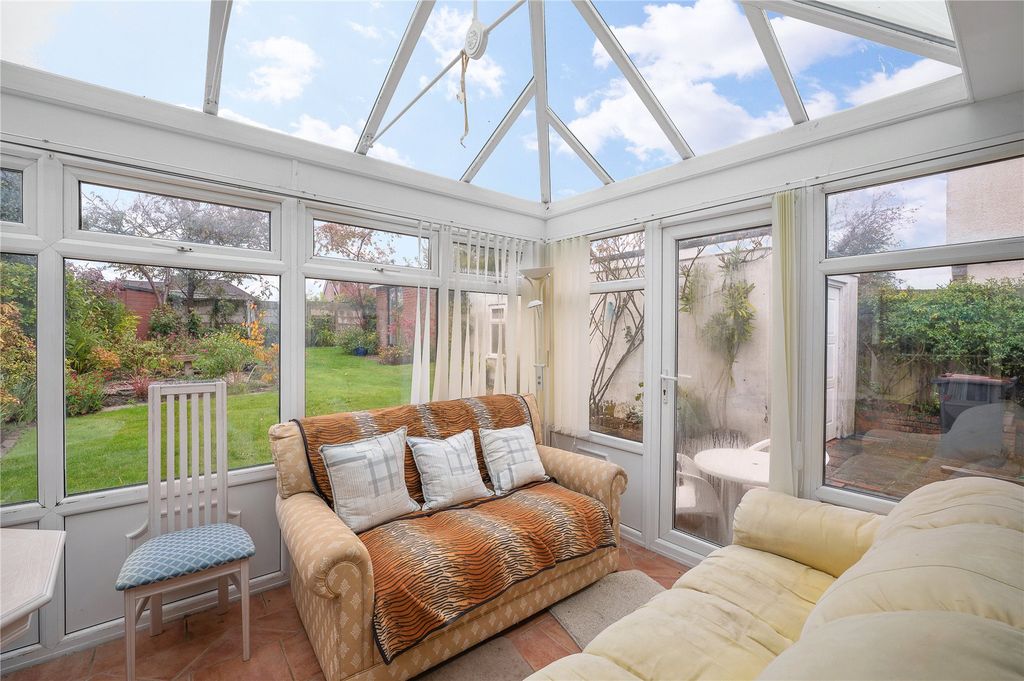 Property photo 2 of 14 Conservatory