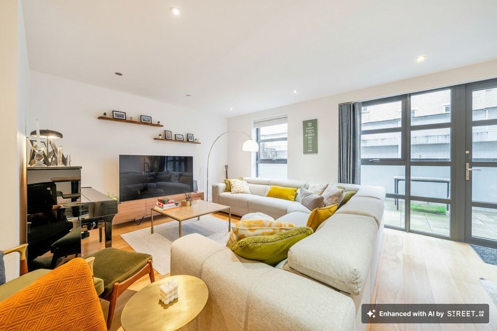 Property photo 3 of 19