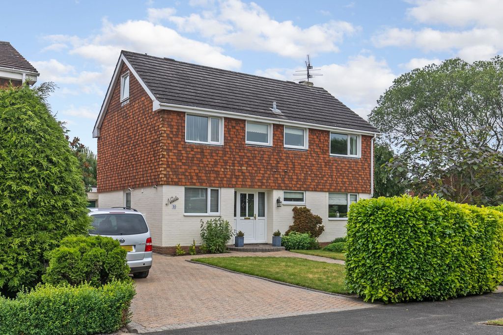 Property photo 1 of 11