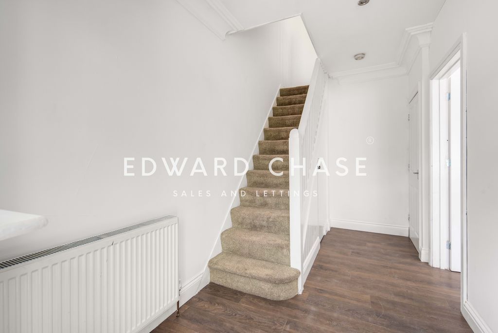 Property photo 2 of 21 Photo 11