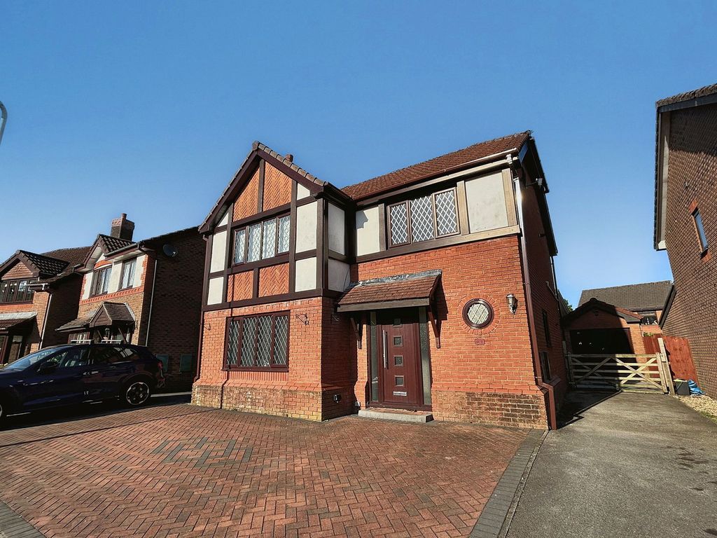 Property photo 1 of 36