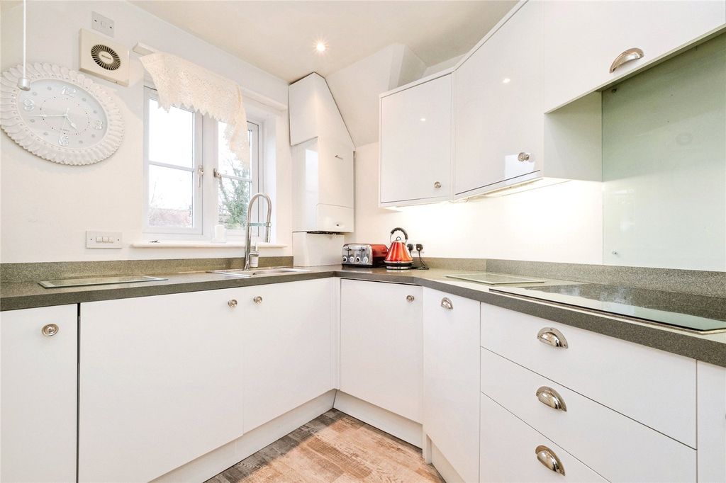 Property photo 3 of 13 Kitchen