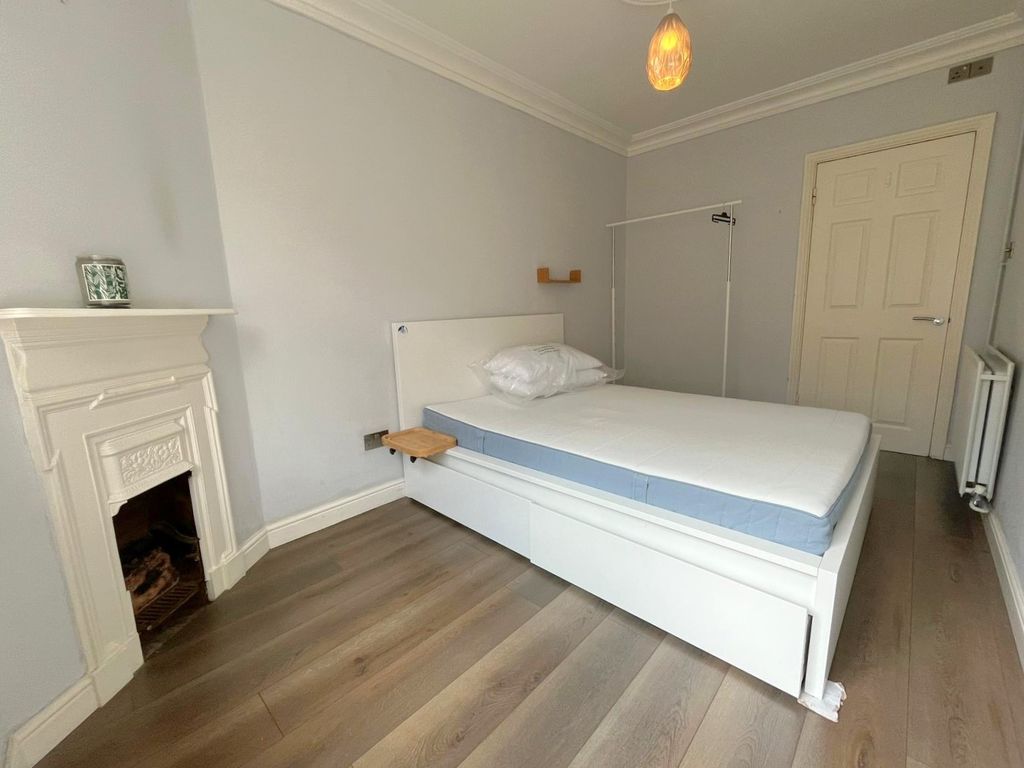 Property photo 3 of 6 F798B50A-26Da-4E3A-B5Be-d61F0d7Dbbca.Jpg