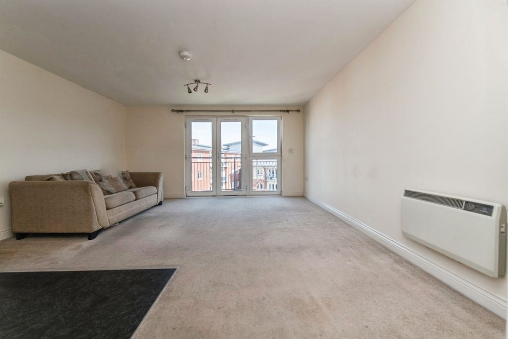 Property photo 2 of 12