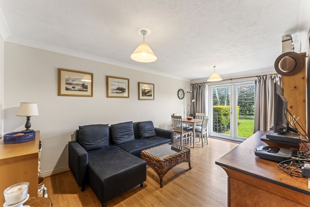 Property photo 2 of 12