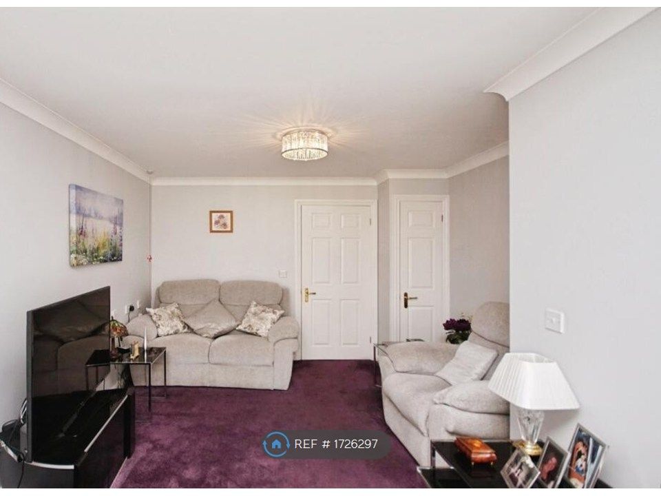Property photo 2 of 10
