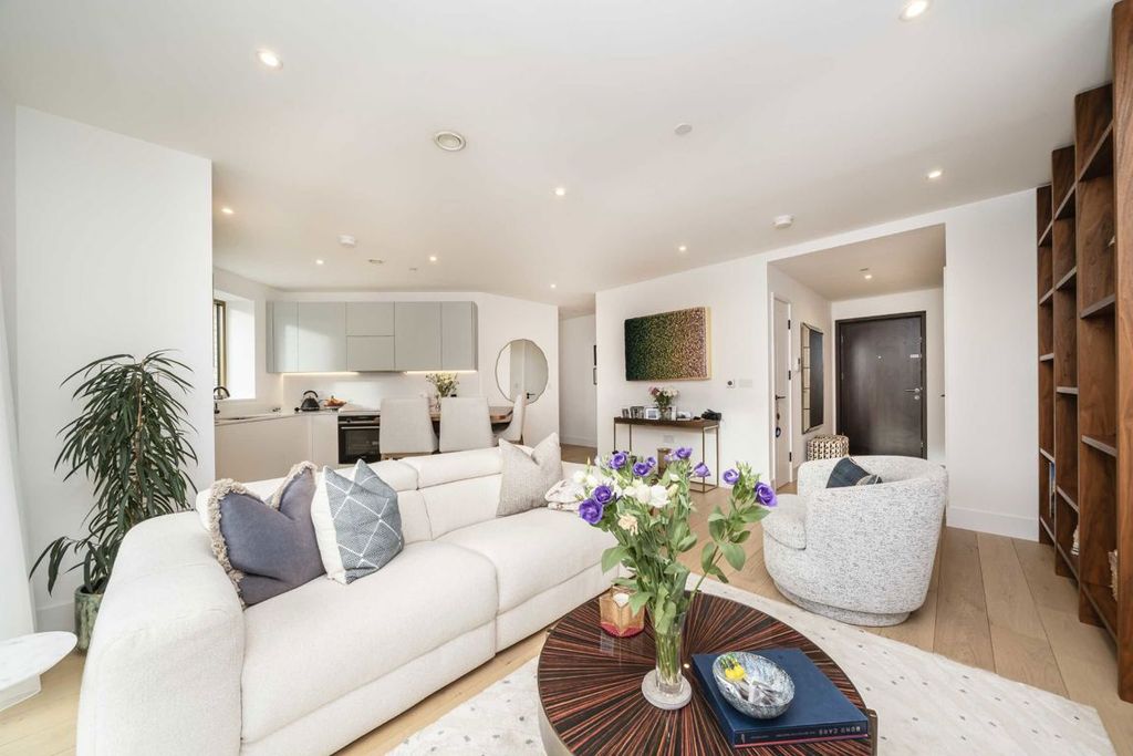 Property photo 2 of 6