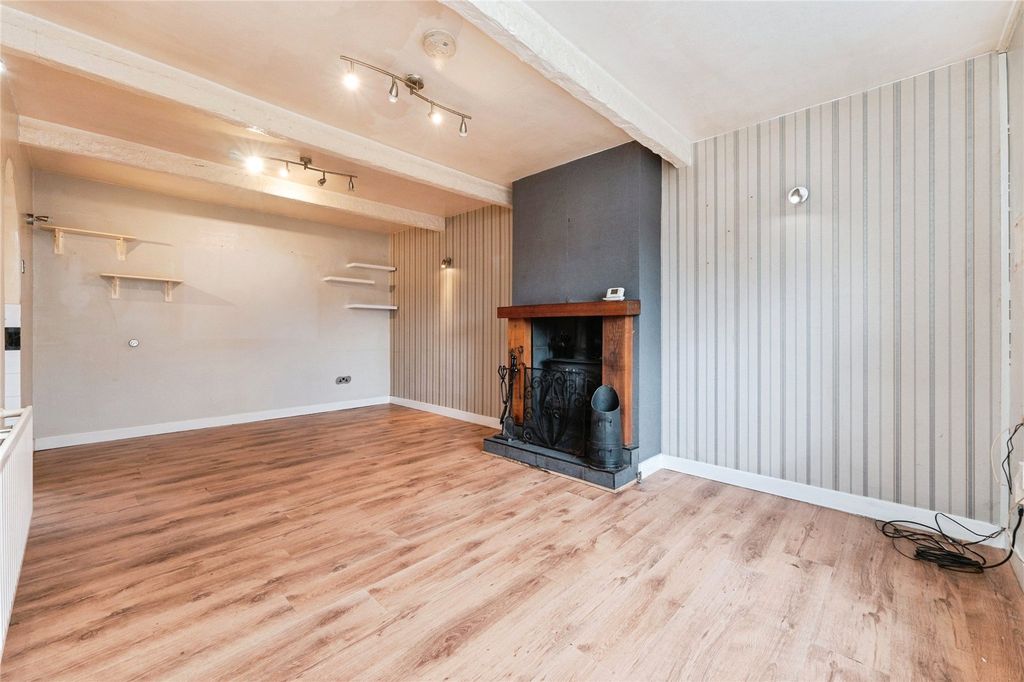 Property photo 2 of 19 Picture No. 18